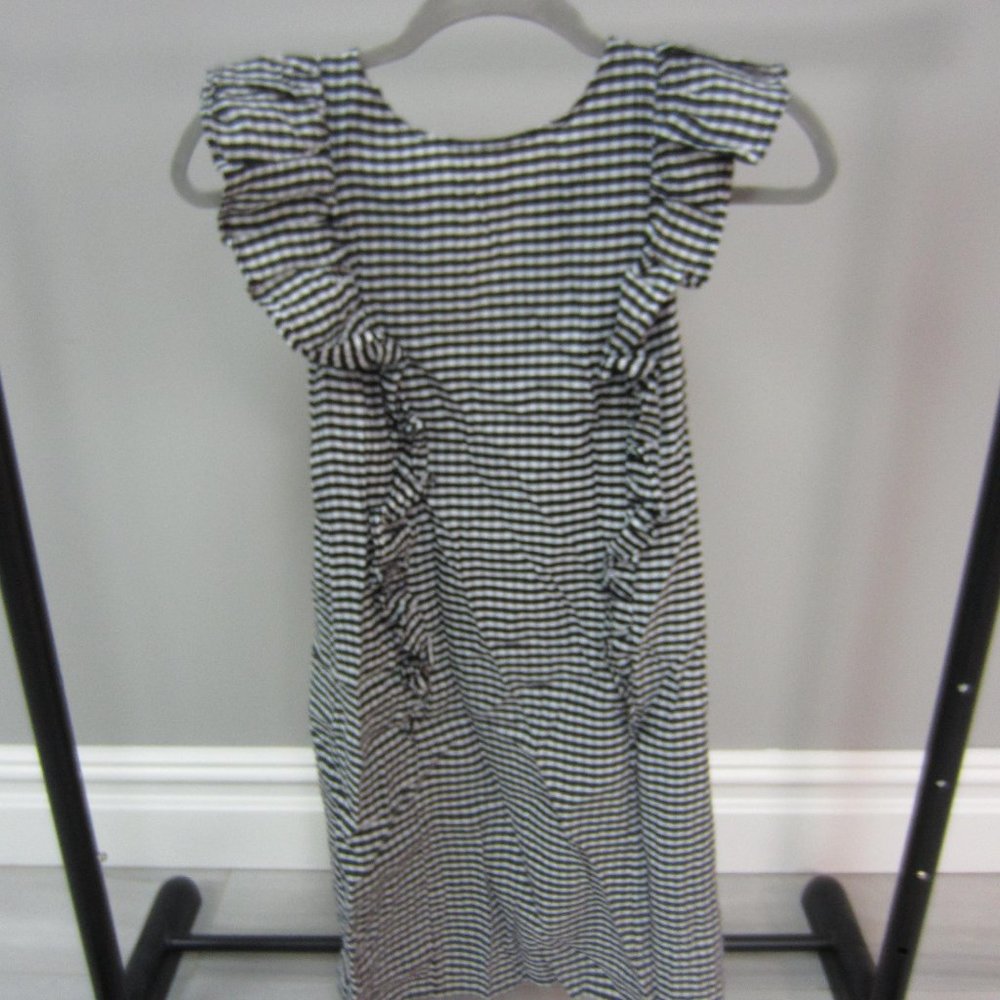 H&M GINGHAM DRESS WITH RUFFLED SHOULDER